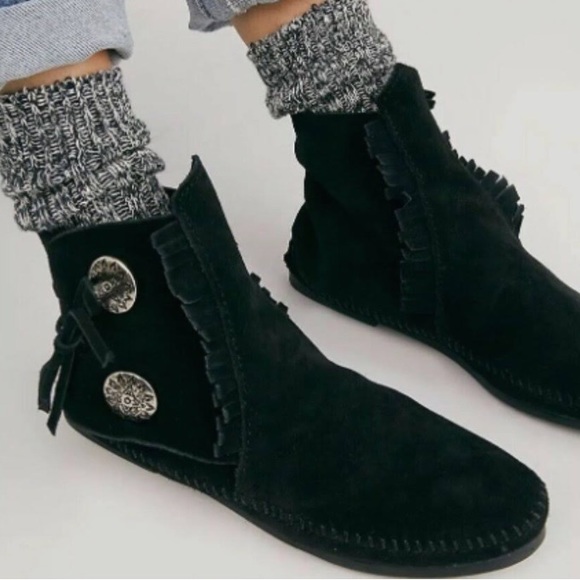 Black suede Minnetonka moccasin booties - Picture 2 of 9